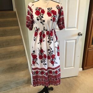 🏈 Floral, off the shoulder, midi dress w/slit